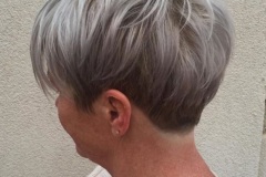 5-short-ash-blonde-and-silver-hairstyle-for-women-over-40